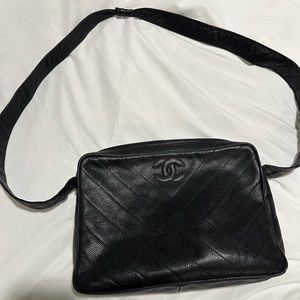 SOLD ON M💙 Vintage Chanel Camera Bag
